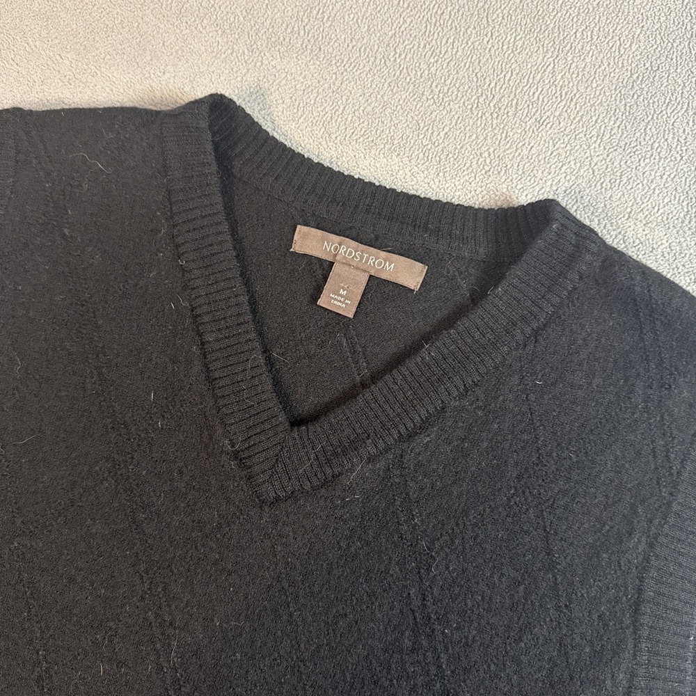 Nordstrom 100% Extra Fine Merino Wool Vest V-Neck Mens Medium (Flaw)